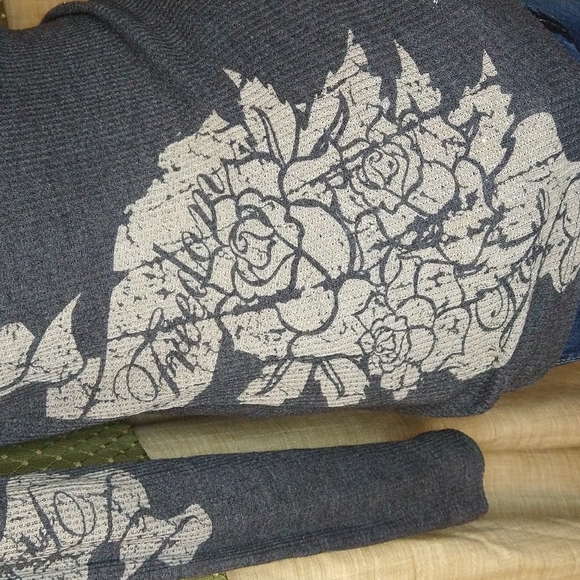 Twenty-one long sleeve top - Picture 8 of 9